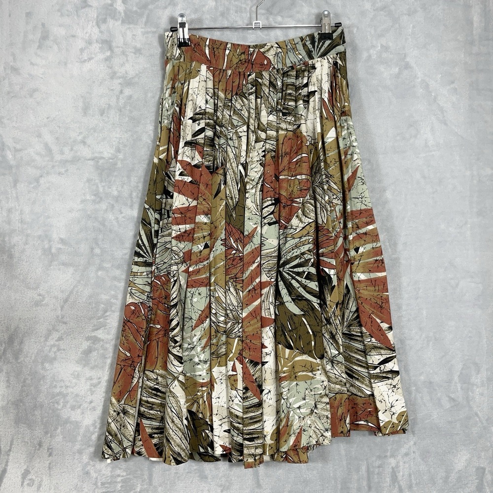 Mondi Pleated Leaf Print Skirt Midi Broomstick Germany Made 38/US 8 (M) Cottage‎
